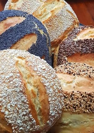 Une photo de Boules de pain aux graines