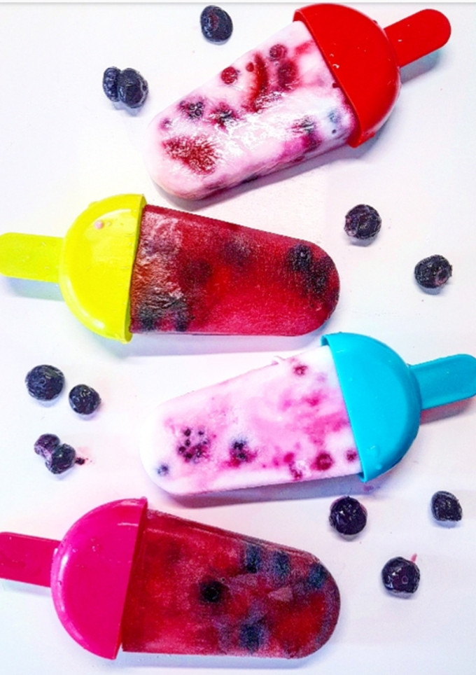 Una foto de Polos ligeros de frutas naturales