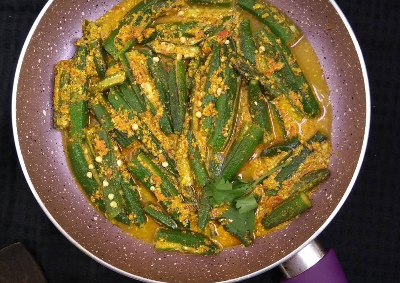 Okra in Chilli Mustard Gravy