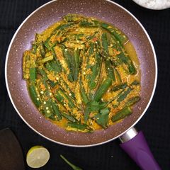 A picture of Okra in Chilli Mustard Gravy.