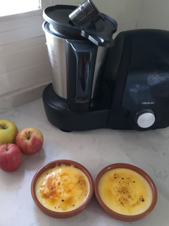 Una foto de Crema catalana con Mambo Cecotec