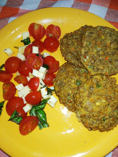 Una foto de Hamburguesas de lentejas y verduras 🍔🥕