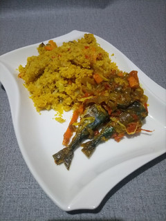Soyayyen cuscus da miyan kabeji ainihin hoton girkin