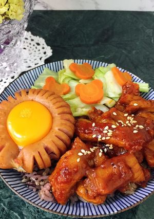 รูปของ ข้าวหน้าหมูเกาหลี {ชิงชิงสไตล์}