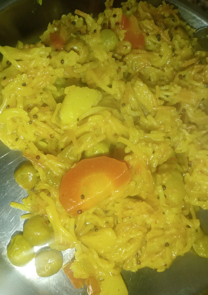 वेज सेवियां (veg seviyan recipe in Hindi) रेसिपी मुख्य फोटो
