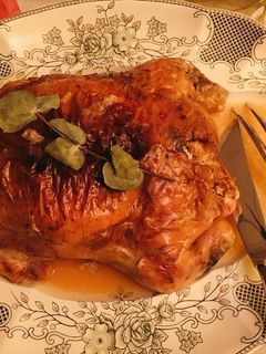Una foto de Pollo relleno navideño