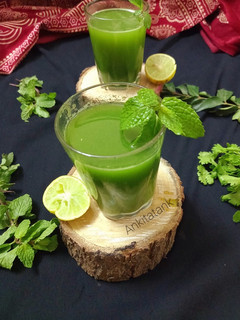 ગ્રીન જ્યુસ (Gujarati Juice Recipe In Gujarati) રેસીપી મુખ્ય ફોટો