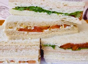Una foto de Sándwich de miga caseros