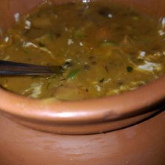 A picture of Dal handi.