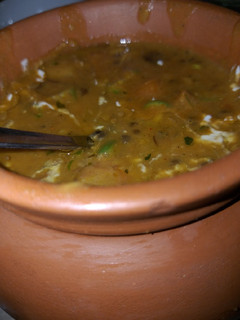 A picture of Dal handi.