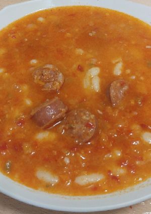 Una foto de Judías blancas con chorizo (Thermomix)