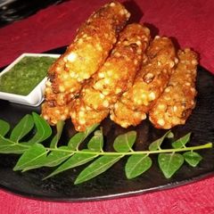 A picture of Sabudana rolls.
