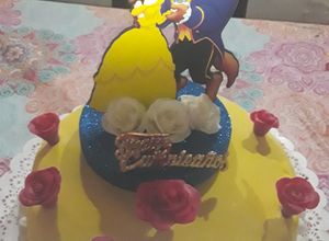 Foto principal de Torta de🍫de cumple bella con dulce de leche, crema y chips de 🍫.😍