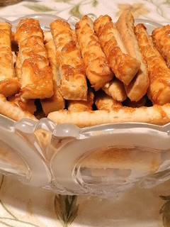 Sajtos-sós stangli recept fotója