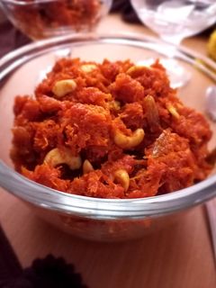 গাজরের হালুয়া  (gajarer halwa recipe in bengali) রেসিপির প্রধান ছবি