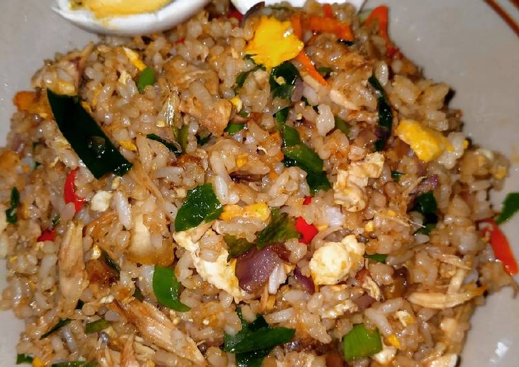 Cara Bikin Nasi goreng ayam suwir, Menggugah Selera