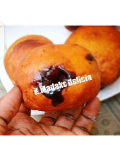A picture of Chocolate filled doughnut.