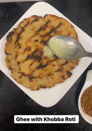 A picture of Khooba roti.