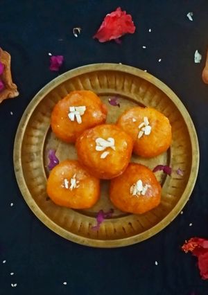 A picture of Badusha/Balushahi.