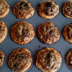 A picture of Pizza Cup.