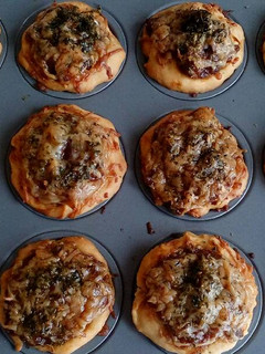 A picture of Pizza Cup.