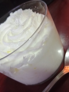 Una foto de Mousse de limón