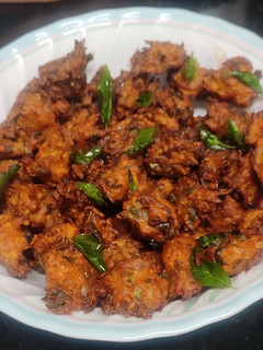 சுரைக்காய் பகோடா (Bottle gourd pakoda recipe in tamil) செய்முறை முக்கிய புகைப்படம்