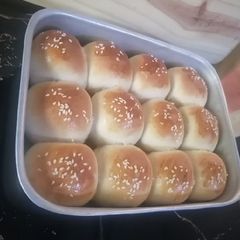 A picture of Dinner rolls.