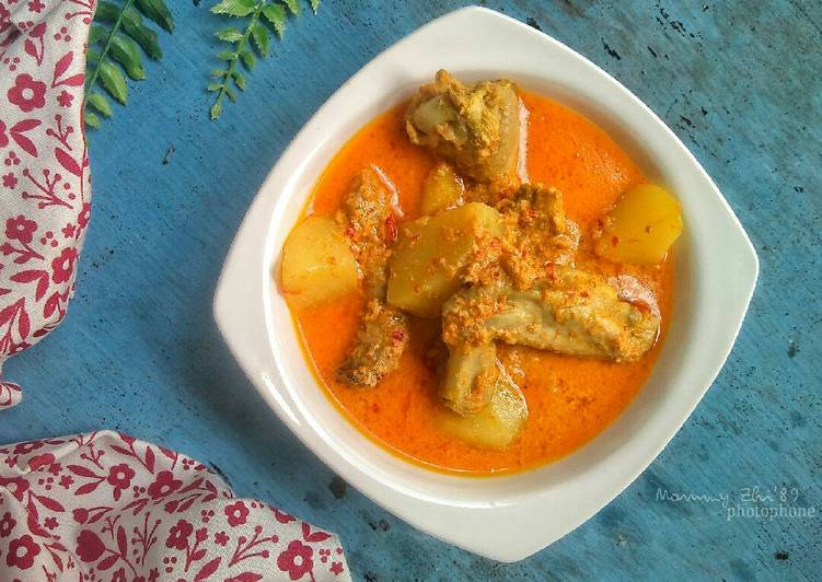 Gulai Ayam & Kentang porsi Kecil