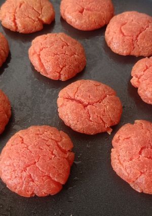 A picture of Leftover cake cookies.