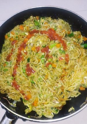 মটরশুঁটি নুডলস রেসিপির প্রধান ছবি