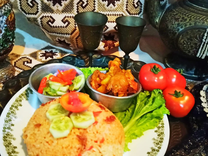 Cara Gampang Menyiapkan Timman Ahmar (Iraqi Tomato Rice) dengan Indian Chicken Curry, Lezat