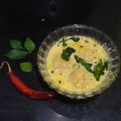 A picture of Lentil Balls in Yogurt Curry.