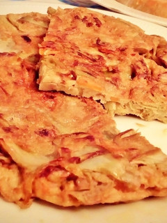 Una foto de Tortilla de alcachofas con zanahoria