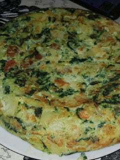 Una foto de Tortilla de patatas con espinacas