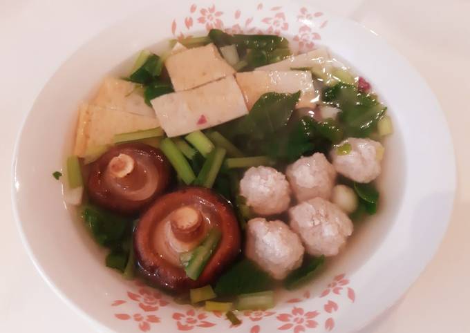 Yuk intip, Bagaimana cara membuat Sup sayur bola daging jamur (#357)  lezat