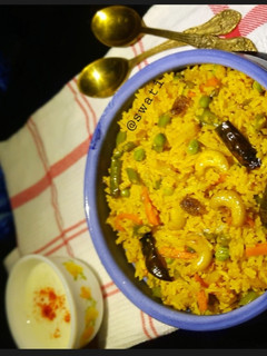 সব্জী দিয়ে ভাত ভাজা (Sabji diye Bhat bhaja recipe in bengali) রেসিপির প্রধান ছবি