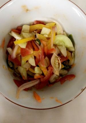 Colourful salad রেসিপির প্রধান ছবি