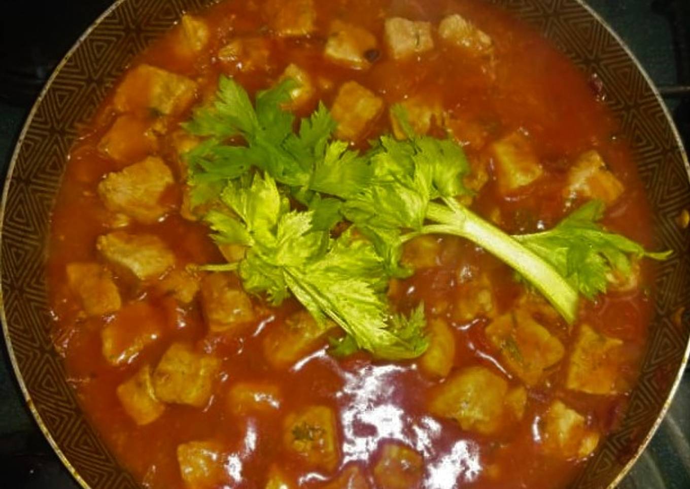Cañon de Cerdo picado en Salsa Roja Taquera