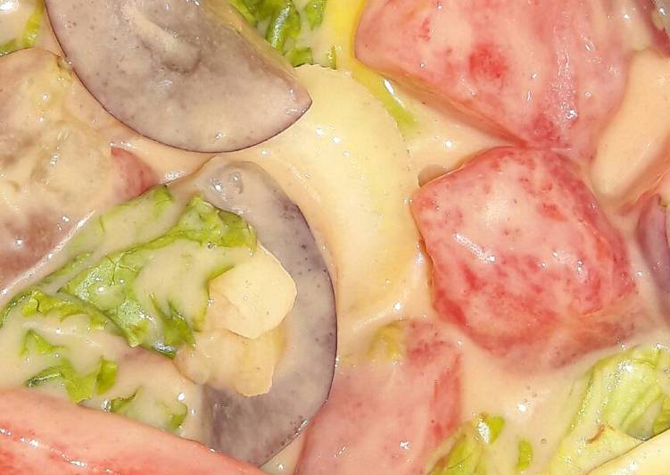 Salad buah saus thousand island
