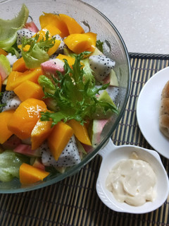 凱薩起士水果生菜沙拉 的食譜成品照片