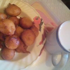 A picture of Pepper puff and tea.