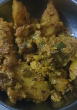 आलू गोभी की सब्जी(gobhi aloo ki sabzi recipe in hindi) रेसिपी मुख्य फोटो