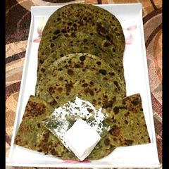 A picture of Palak paneer paratha.
