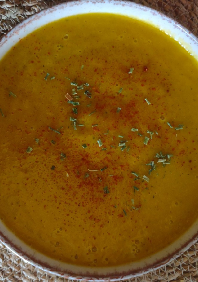 Una foto de Crema de zanahoria al curry
