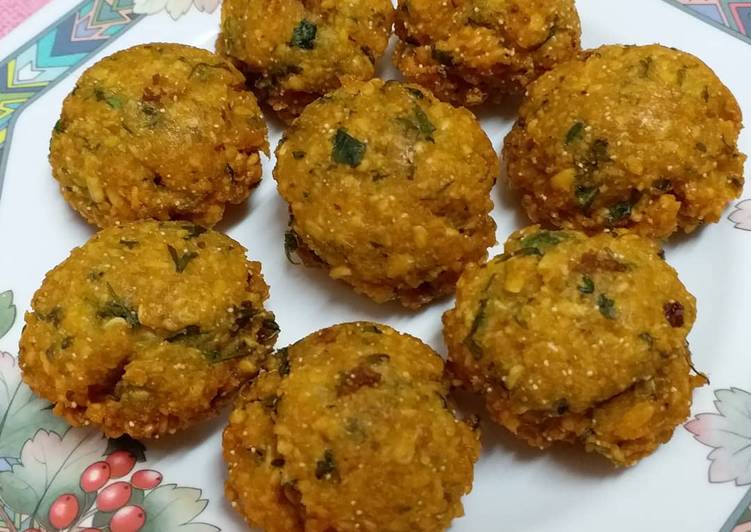Recipe of Award-winning Moong Dal Paniyaram/Green Moong Dal Vada/Fritters
