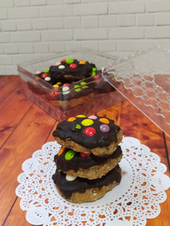 Foto resep Chocolate Dipped Banana Oat Cookies