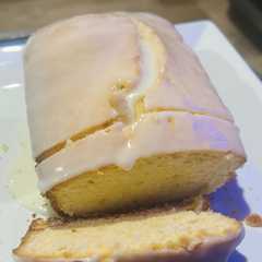 Una foto de Budín de limón 🍋