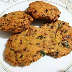 Dal palak vada A picture of Dal palak vada.