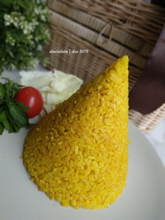 Foto resep Nasi kuning rice cooker